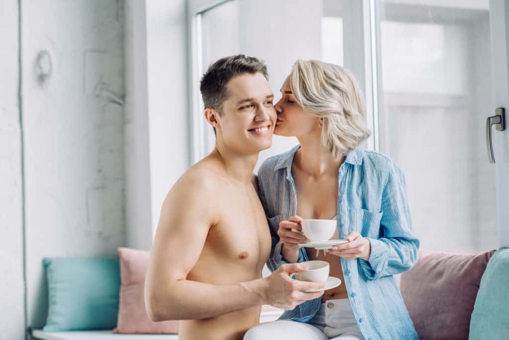 Romantic Kissing Techniques: Ignite Passion with Your Boyfriend