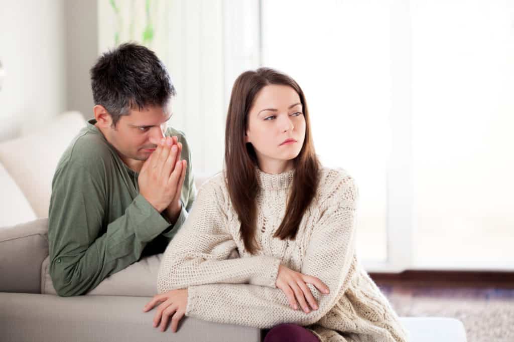 Healthy Conflict Resolution: 22 Strategies for Constructive Arguments with Your Girlfriend