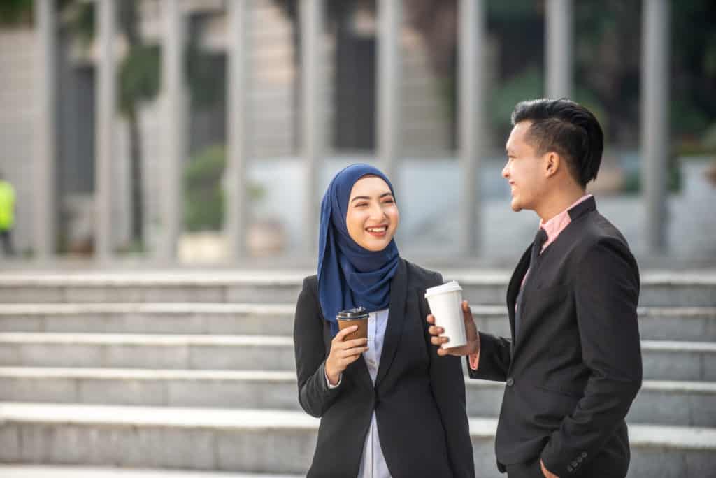Understanding Islamic Dating: Building Connections with Muslim Women