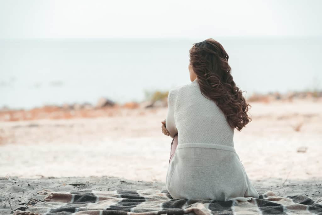 Decoding Capricorn Men: 7 Signs of Disinterest & How to Respond