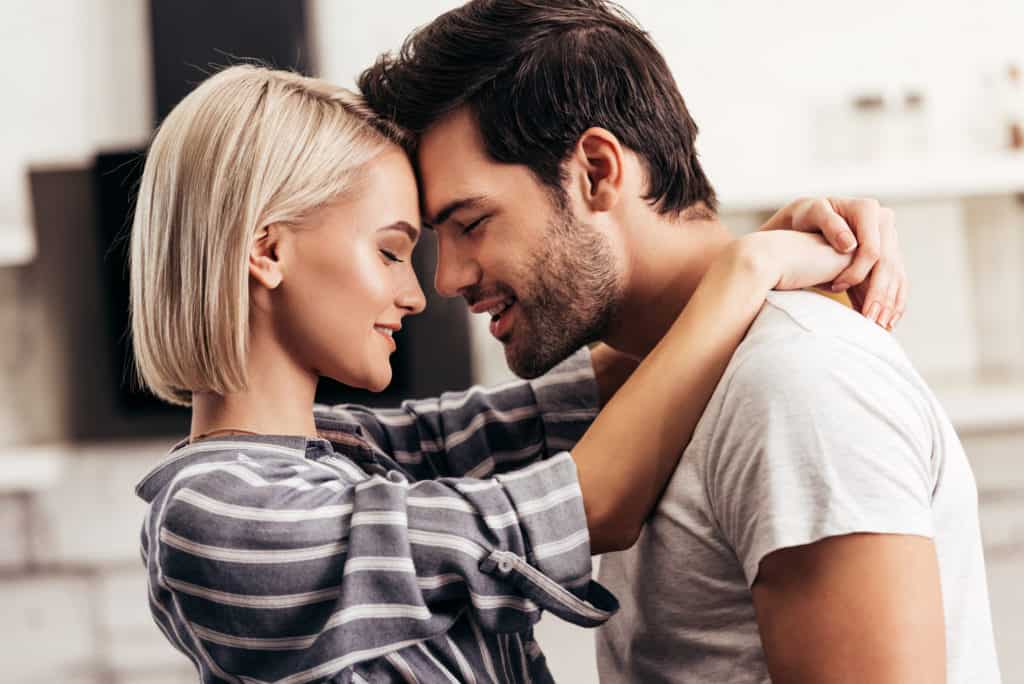 Reconnecting After Breakup: How to Express Missing Your Ex (Without Seeming Needy)