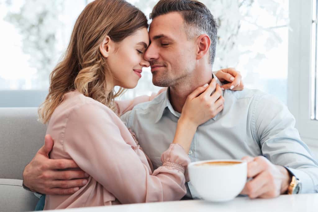 How to Respond When Your Boyfriend Calls You Beautiful: Thoughtful Replies