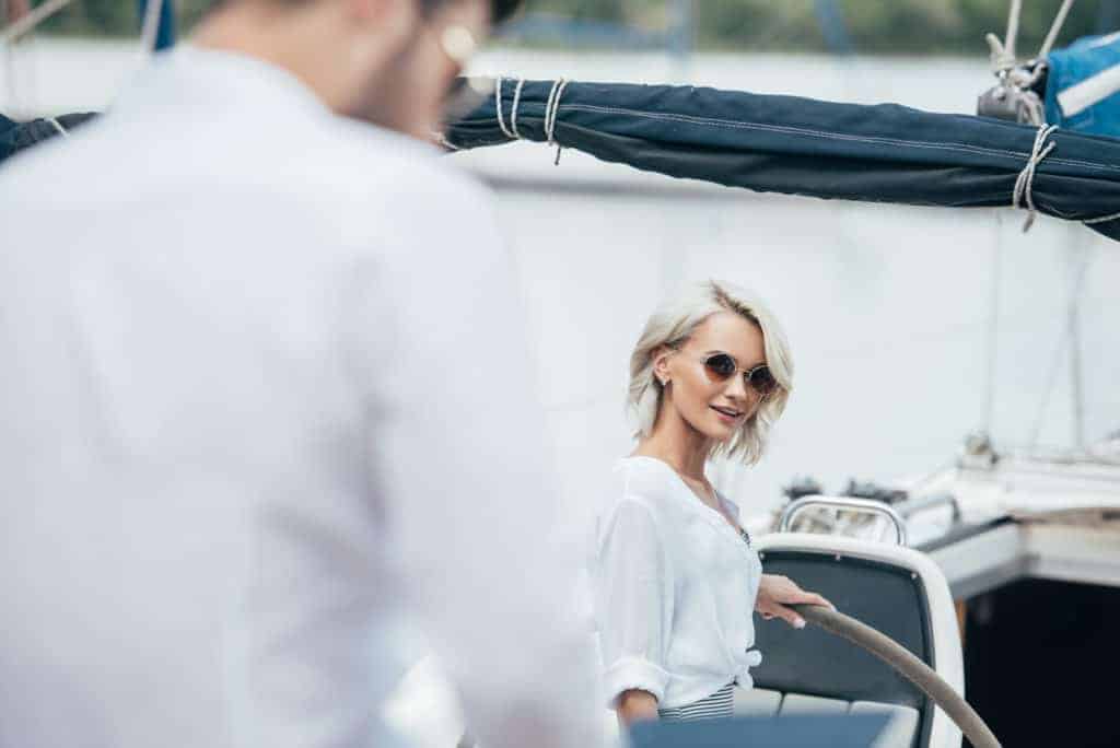 How to Respond When Your Boyfriend Calls You Beautiful: Thoughtful Replies