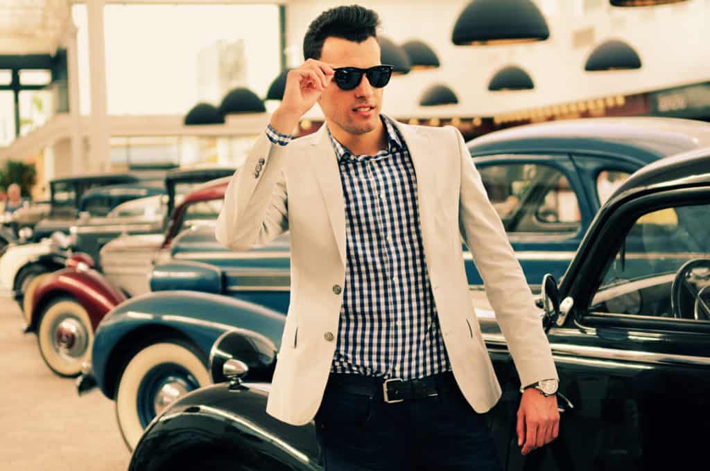 Is Your Girlfriend Disrespecting You? Signs & Solutions