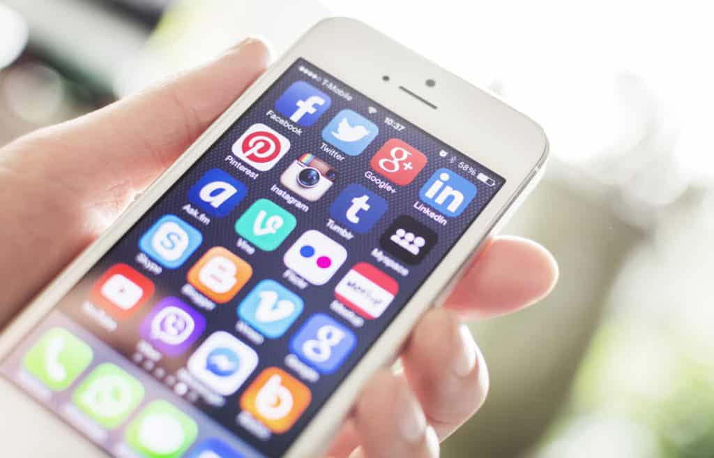 Tinder & Reputation: Risks and Rewards in the Modern Dating World