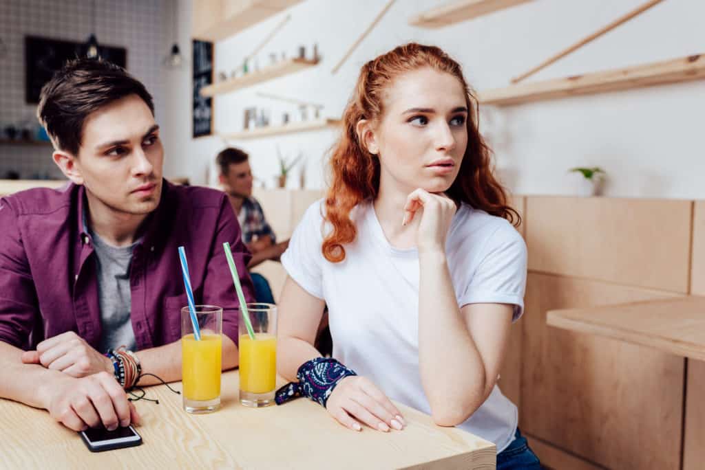 Understanding Your Girlfriend s Late-Night Friendships: A Relationship Guide