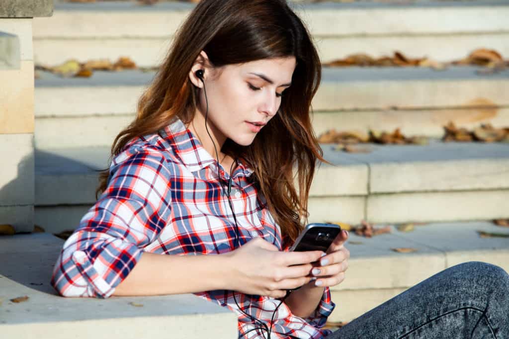 Dating Red Flags: How to Recognize If He Wants a Relationship or Just a Hookup