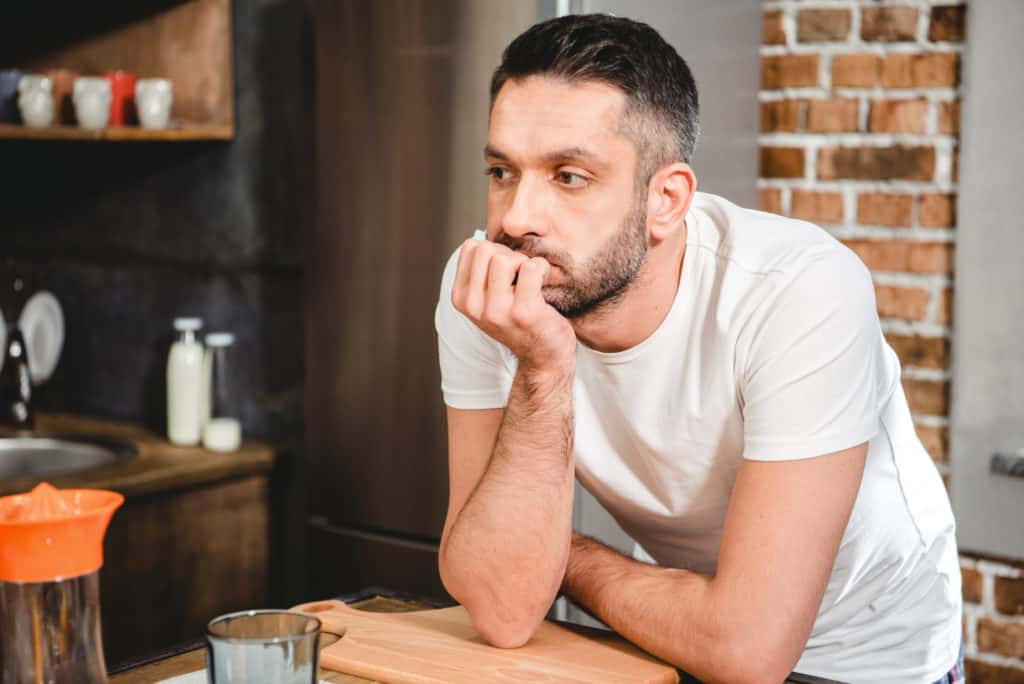 Understanding Why a Woman Stopped Texting You: Causes & What to Do