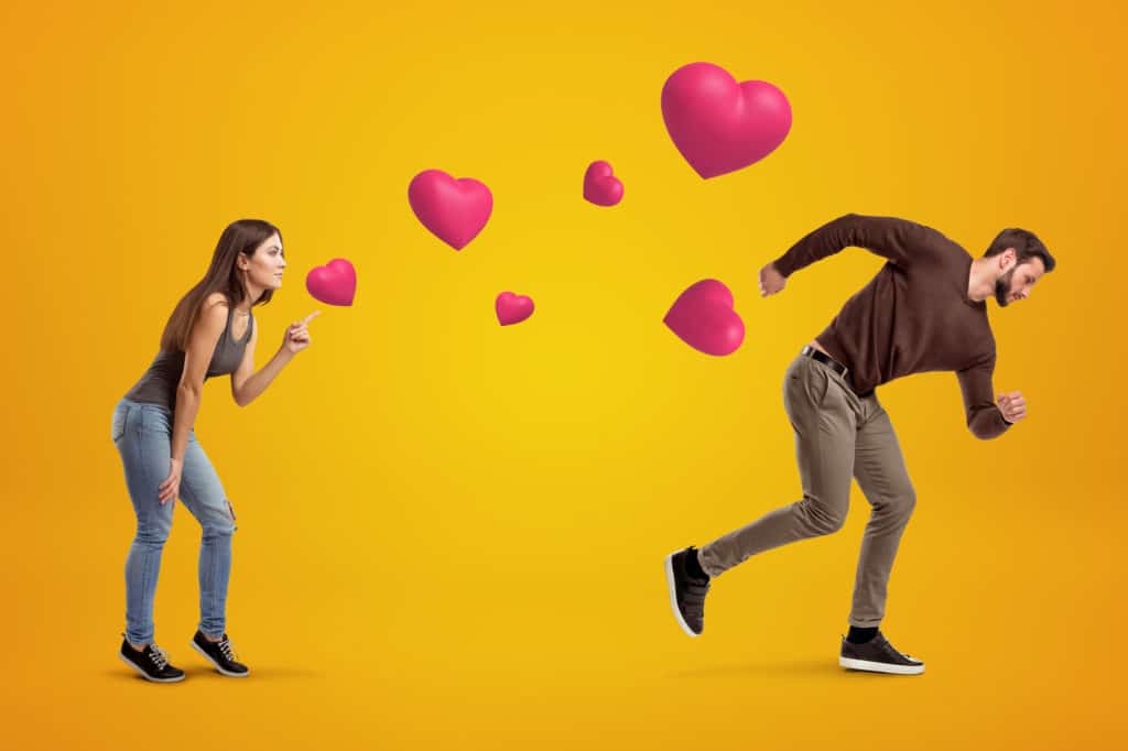 Understanding Aquarius Men: 15 Reasons for Distance & Ignoring Behavior