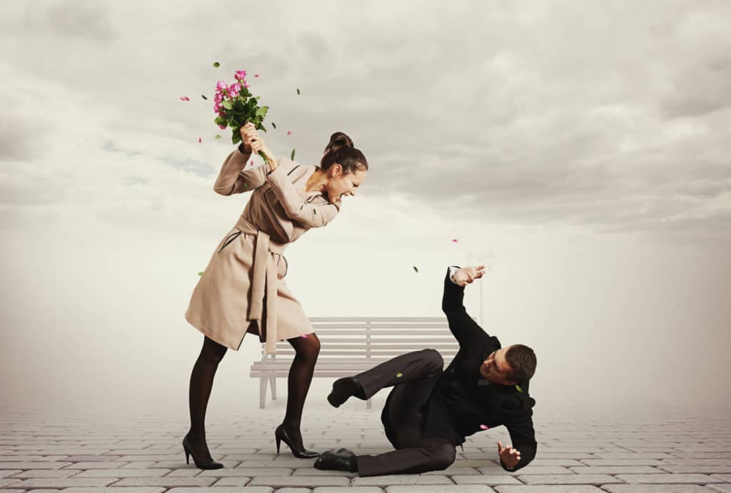 How to Apologize to Your Girlfriend: 33 Phrases to De-escalate Conflict
