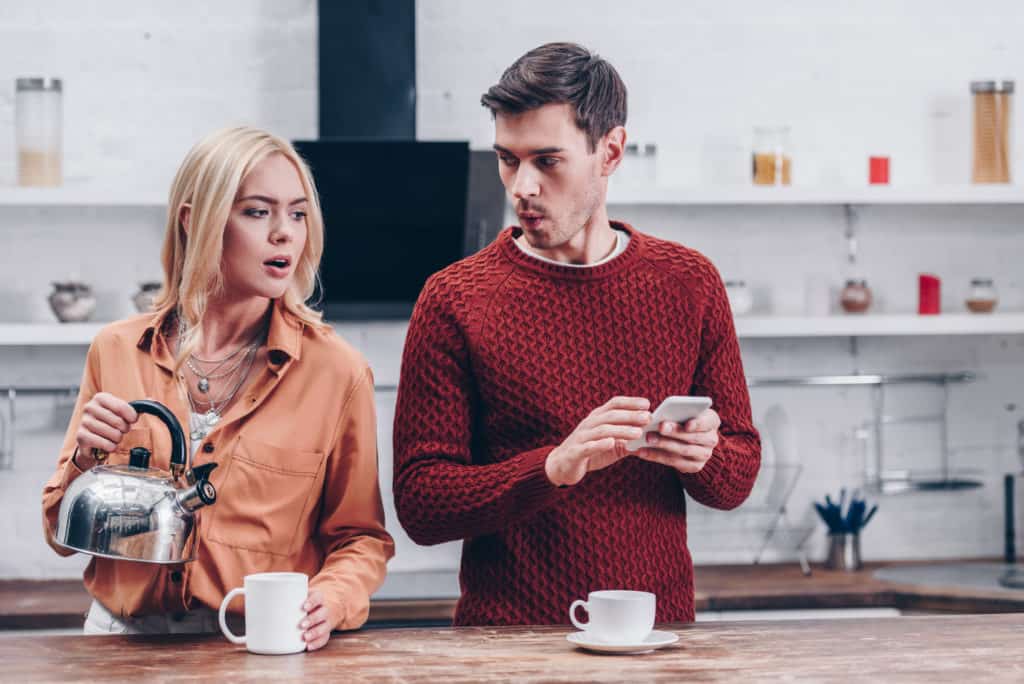 Understanding Aquarius Men: Recognizing Manipulation & Dishonesty