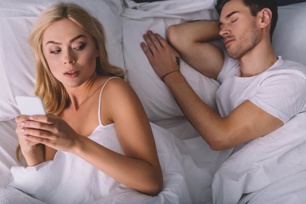 Understanding Phone Privacy: Signs & Respectful Approaches