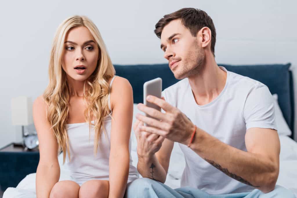 Understanding Phone Privacy: Signs & Respectful Approaches