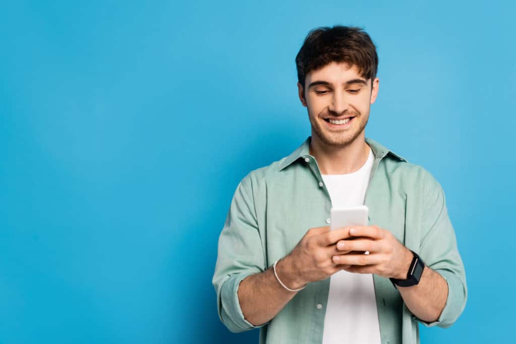 Signs He Misses You: 31 Subtle Clues He Secretly Longs for You