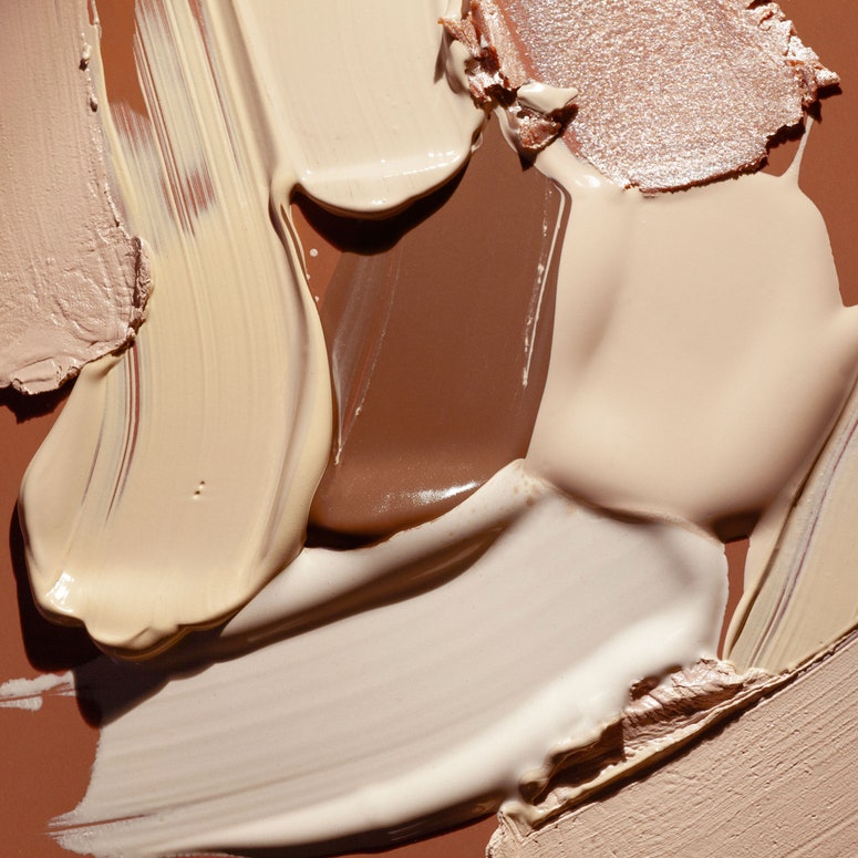 Eye Makeup Risks: How Your Routine Can Damage Your Eyes
