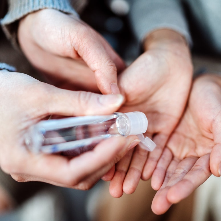 Makeup Bag Sanitization: Essential Hygiene Practices