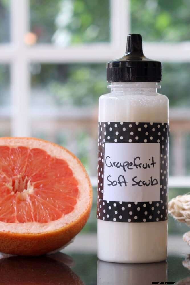 Effective Homemade Soft Scrub for Tubs & Sinks