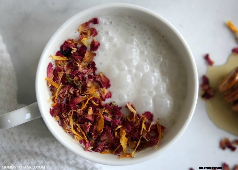 Moon Milk: Benefits & Delicious Recipes for Relaxation