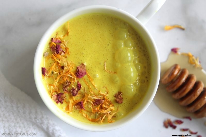 Moon Milk: Benefits & Delicious Recipes for Relaxation