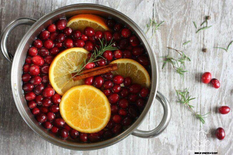 DIY Holiday Potpourri: A Simple Stovetop Simmer Recipe
