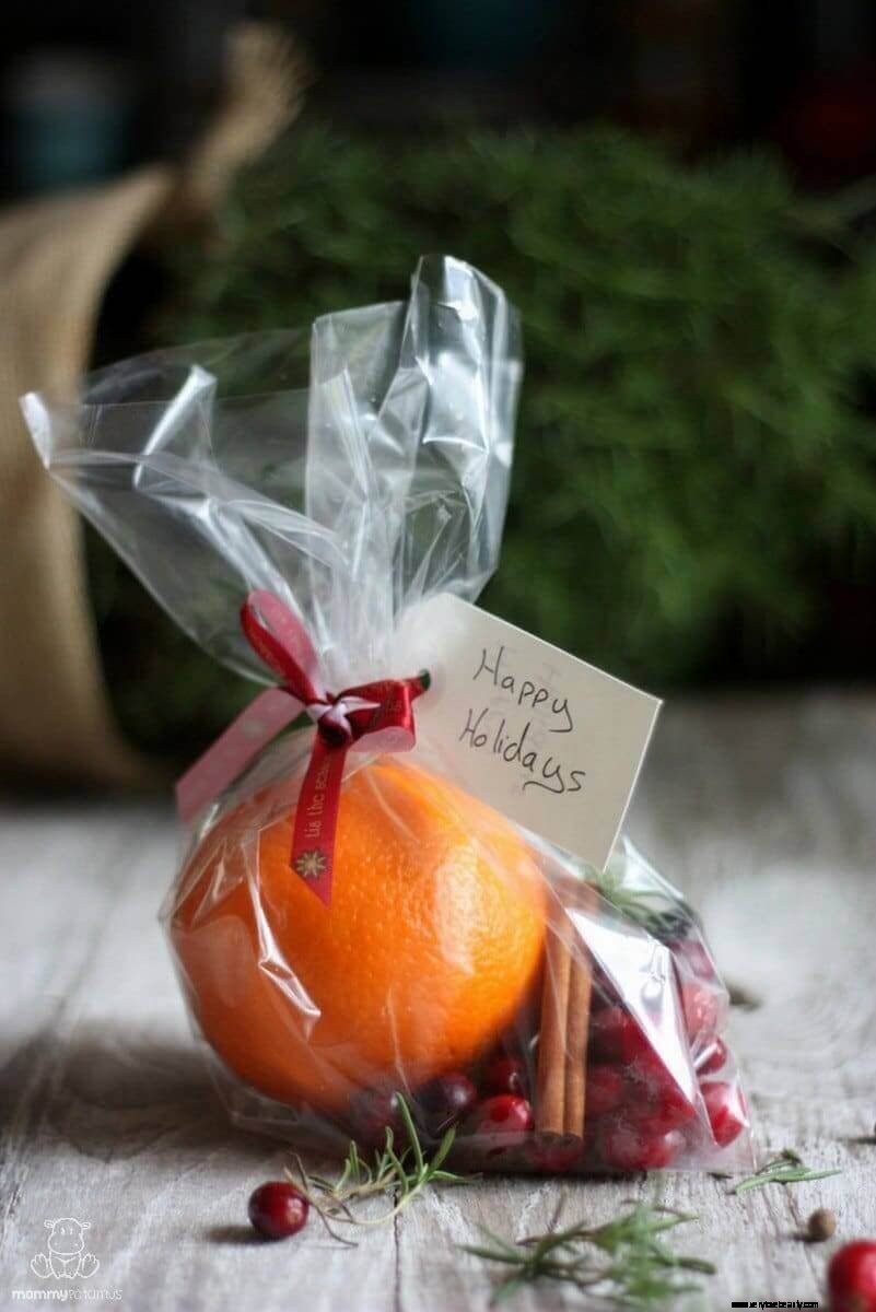 DIY Holiday Potpourri: A Simple Stovetop Simmer Recipe
