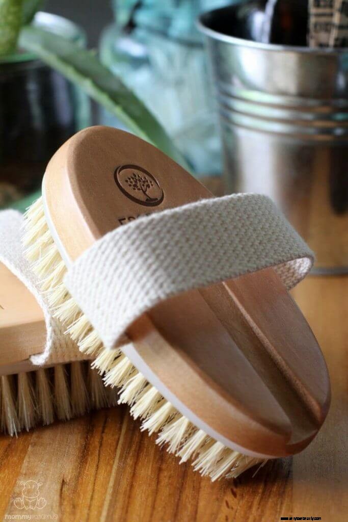 Dry Brushing: 4 Benefits & A Complete Guide to Better Skin