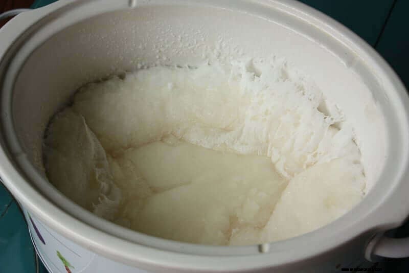 Easy Homemade Coconut Oil Soap Recipe (Body & Laundry)