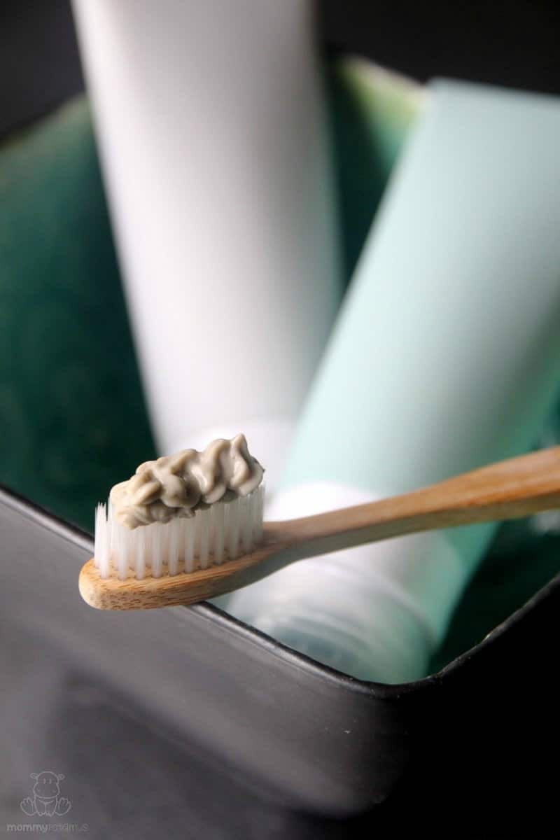 DIY Natural Toothpaste Recipe: A Simple & Effective Guide