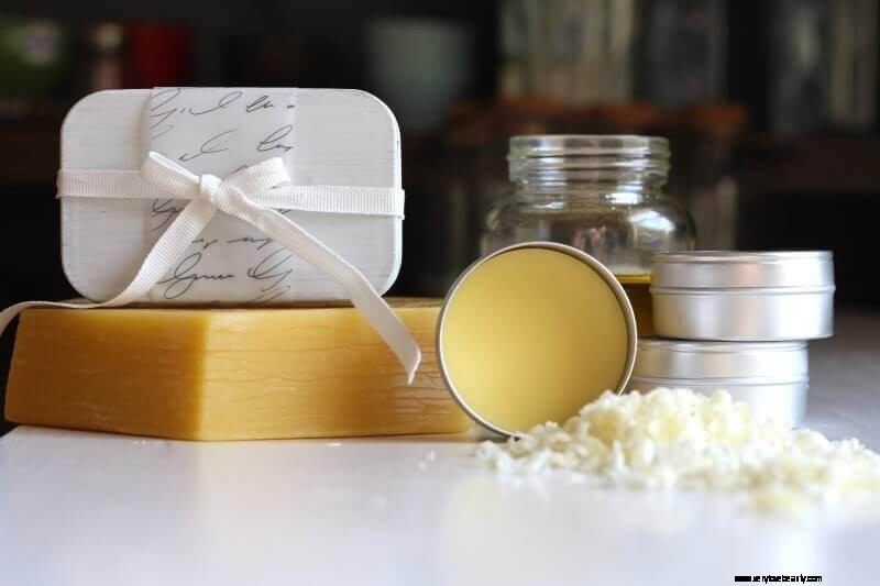 DIY Solid Perfume: Sandalwood & Vanilla Recipe | Natural Fragrance