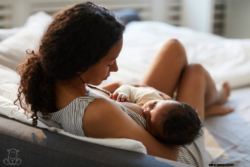The Decline of Breastfeeding: A Look at Lost Communal Wisdom