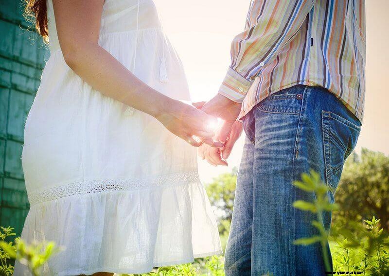 Rh-Negative Pregnancy & Postpartum Care: A Holistic Guide for Moms