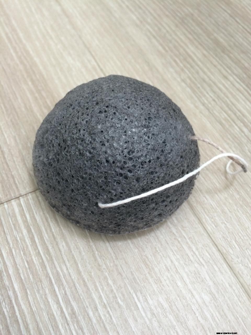Konjac Sponges: The Benefits & How to Use This Japanese Skincare Secret