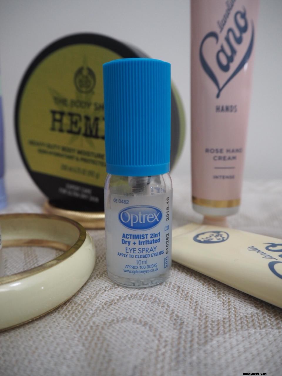 Combat Dry Winter Skin: Expert Skincare Tips & Solutions