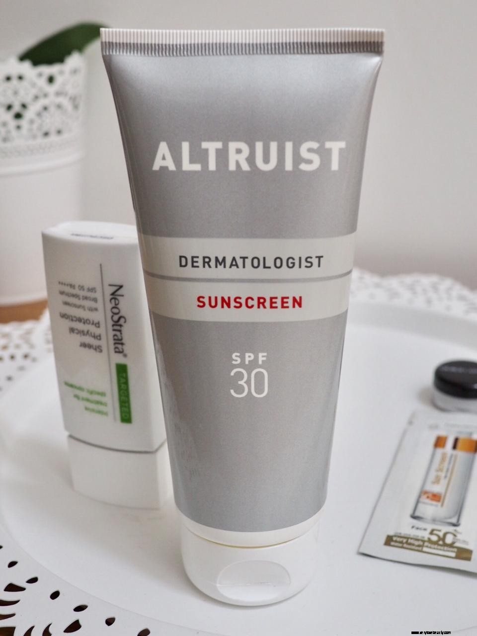Best Sunscreens for Problem Skin: Protection & Results
