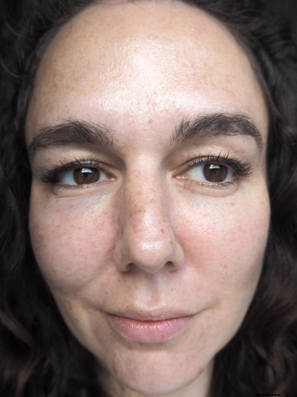 NIOD Photography Fluid vs. Hylamide Foundation: Which is Best for Photography?