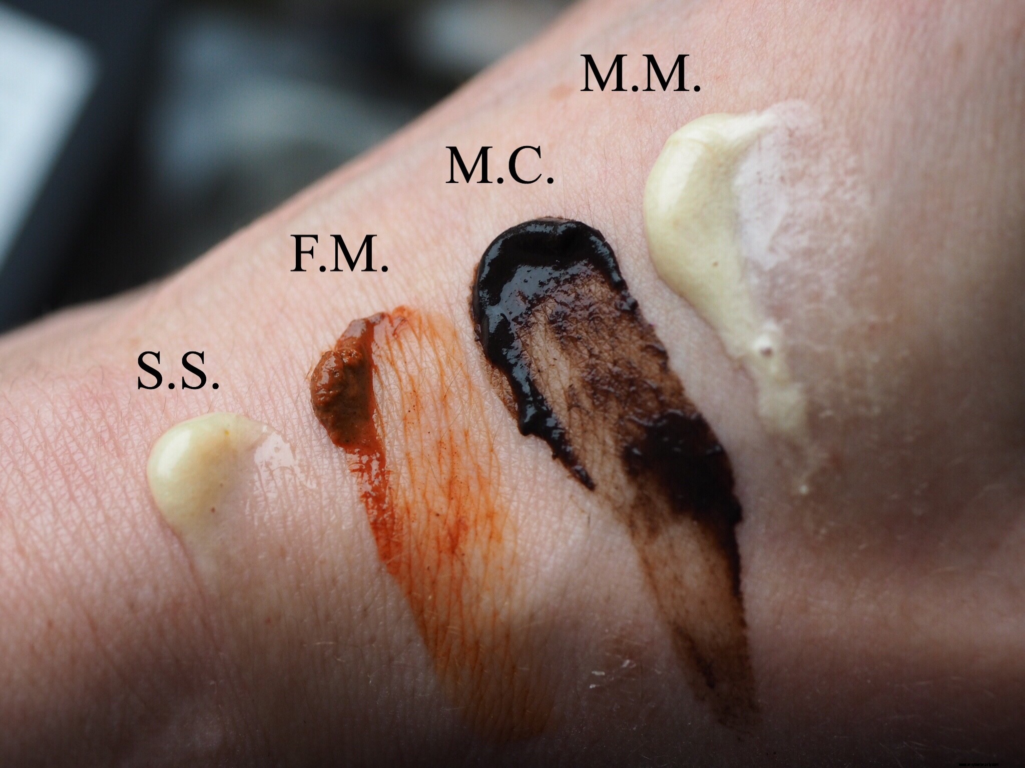 NIOD Mask Comparison: Flavanone Mud vs. Myrrh Clay - Which is Best for You?