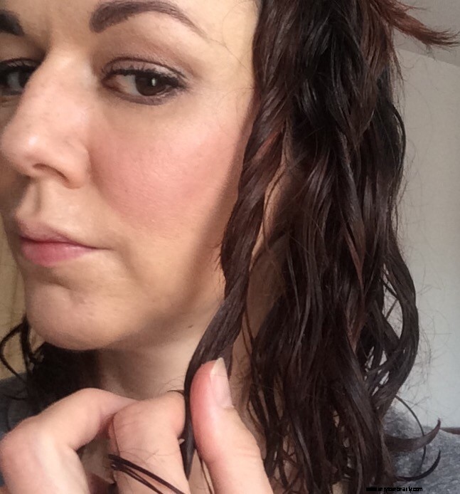 Boots Boots Essentials Curl Crème Review: Definition & Frizz Control for 2C Hair?