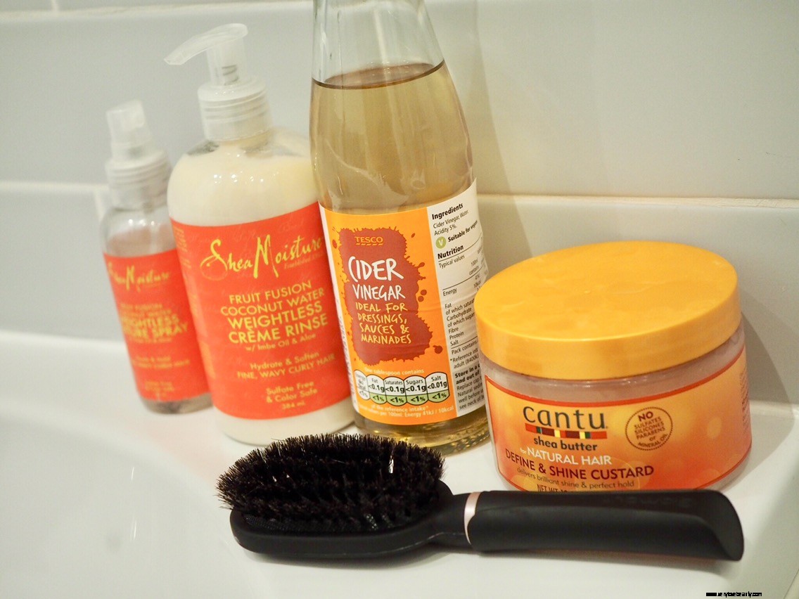 No-Poo Transition: A Guide for Curly & Wavy Hair