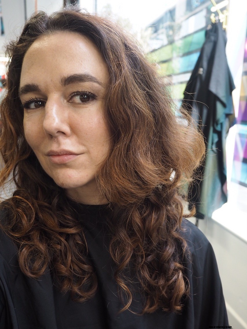 No-Poo Transition: A Guide for Curly & Wavy Hair