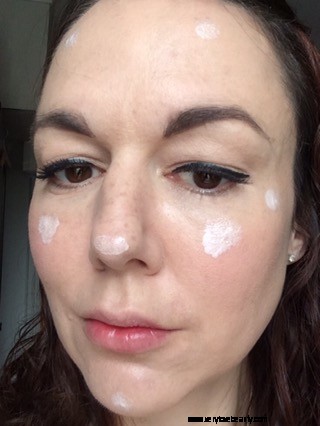 Spotlighting: A Simple Highlighting Technique for a Radiant Glow