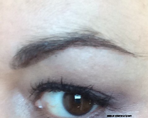 Brow Makeup Guide: Achieve Natural-Looking Brows in 30 Seconds