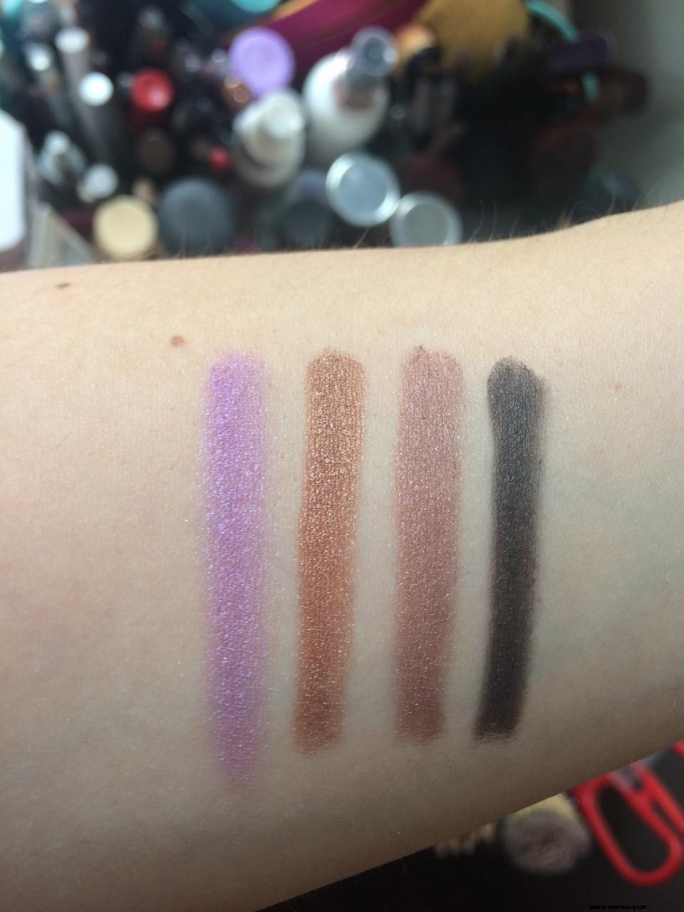 Freedom Makeup Dreamcatcher Pro12 Palette Review: Is it Worth the Hype?