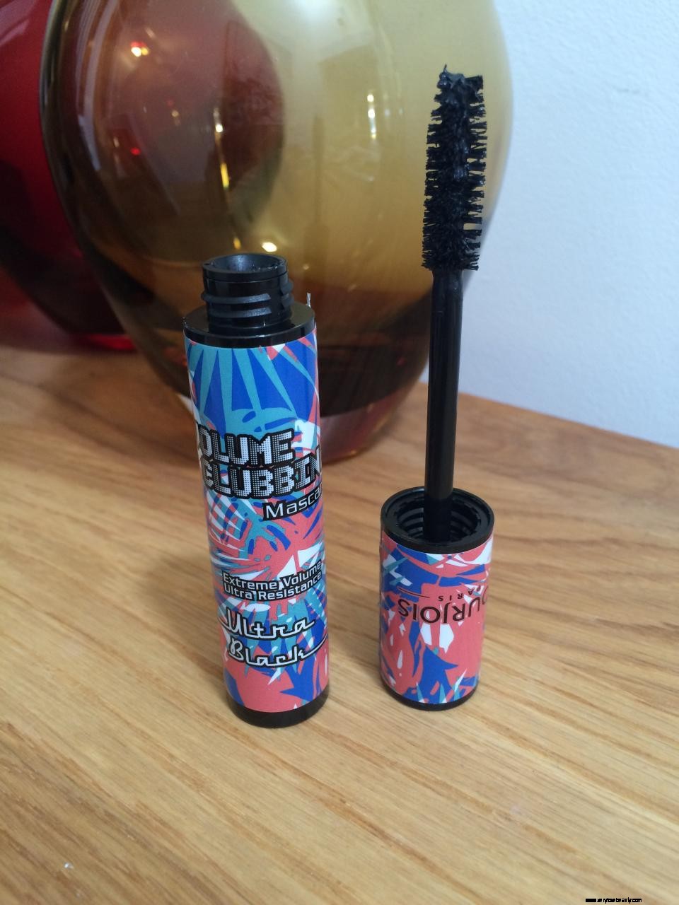 Best Mascara for Oily Eyelids: A Realistic Review