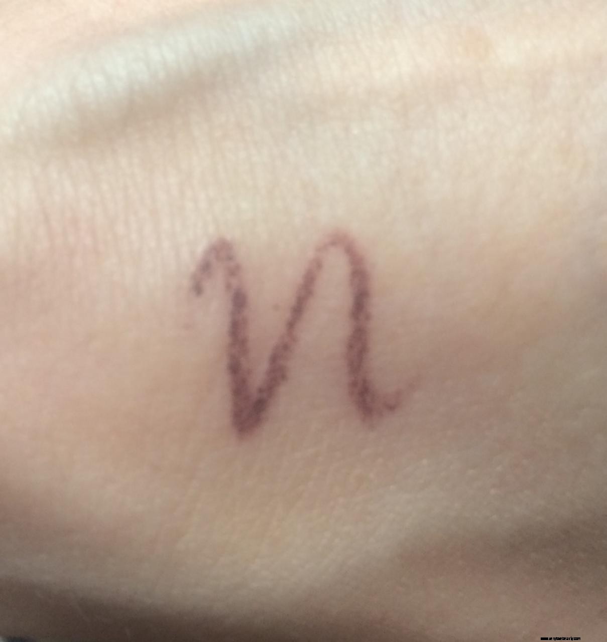 The Balm Mr. Write Now Eyeliner Review: Shade Scott Bordeaux - Is It Worth It?