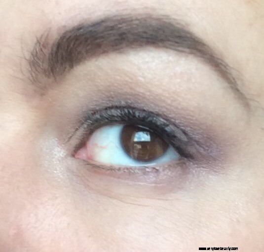 MAC In Extreme Dimension Mascara Review: Is It Worth the Hype?