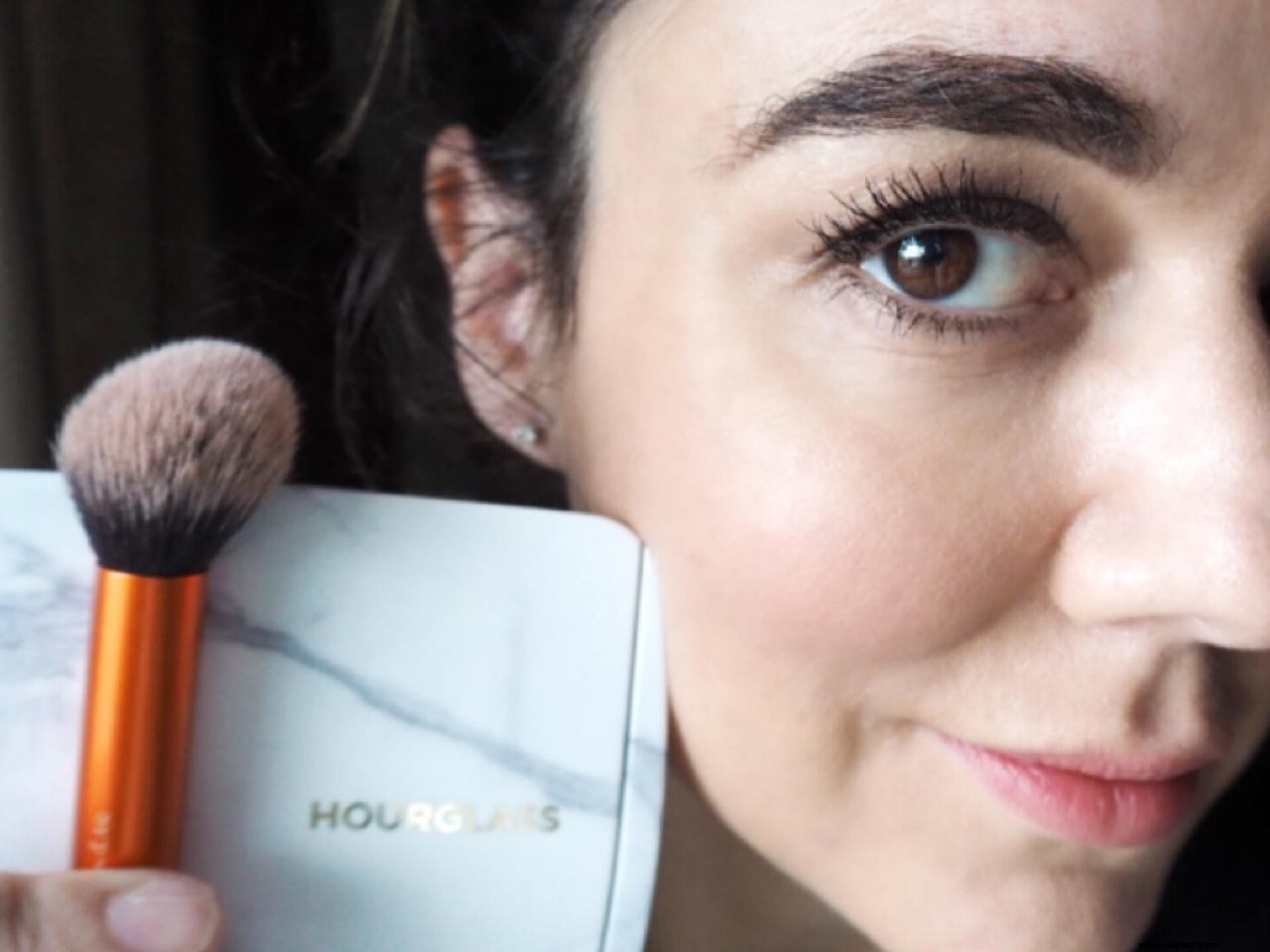 Hourglass Surreal Light Palette Review: Natural Glow & Stunning Packaging