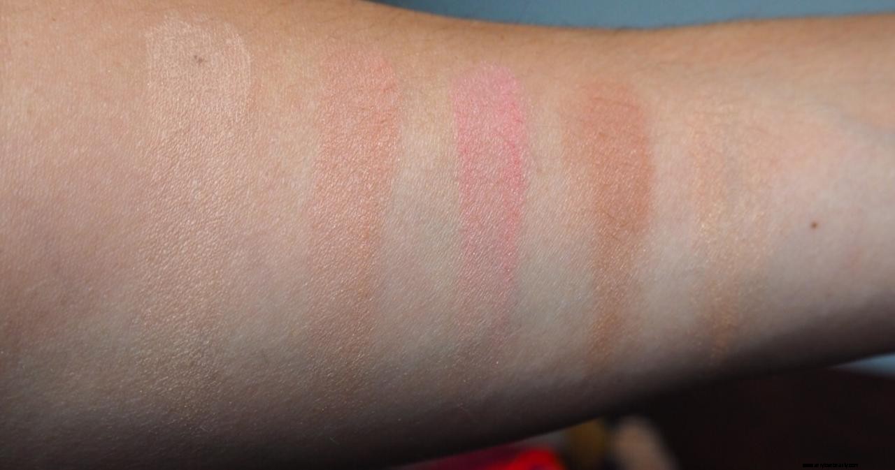 Hourglass Surreal Light Palette Review: Natural Glow & Stunning Packaging