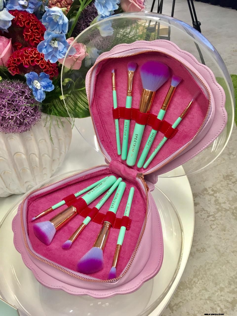 Spectrum Brushes Tutorial: Achieve Stunning Makeup with Cruelty-Free Brushes