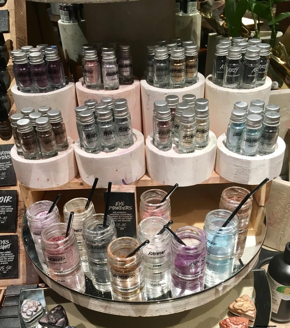 Lush Cosmetics Review 2017: Vegan & Cruelty-Free Makeup - Top Picks