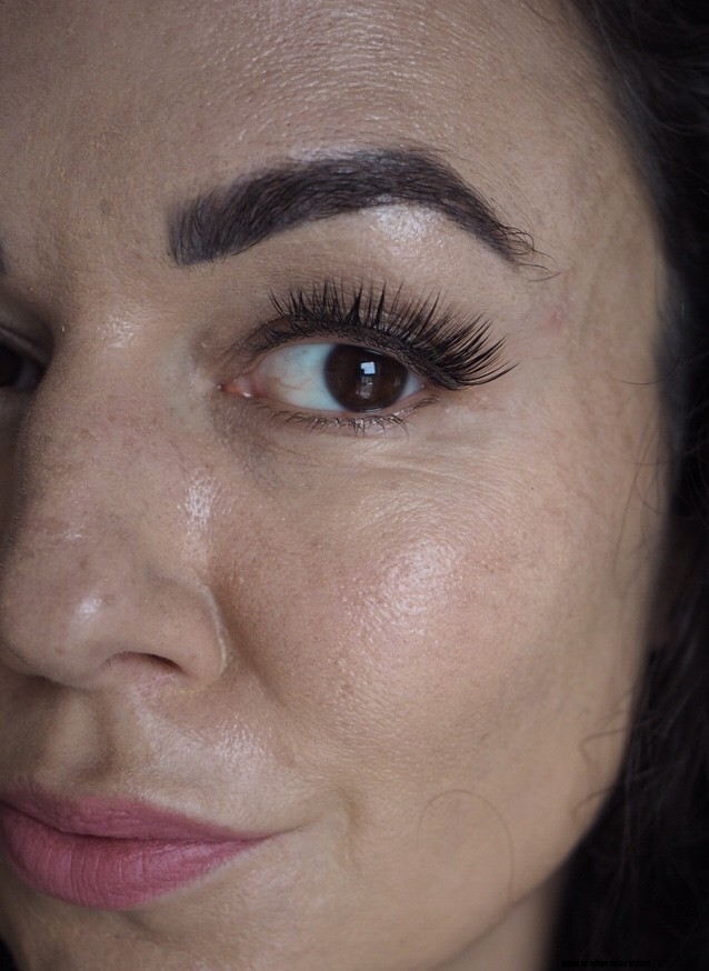 Vintage 1960s Cat Makeup Tutorial: A Fun & Flirty Halloween Look
